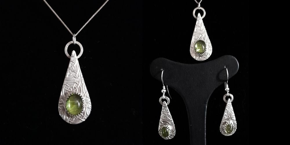 PERIDOT - A POWERFUL CLEANSING & HEALING STONE - Arborvitae Designs