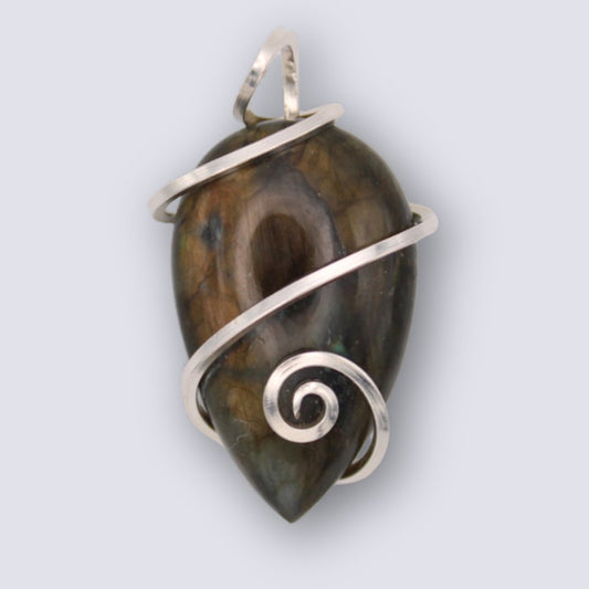 Labradorite Pendant - Arborvitae Designs